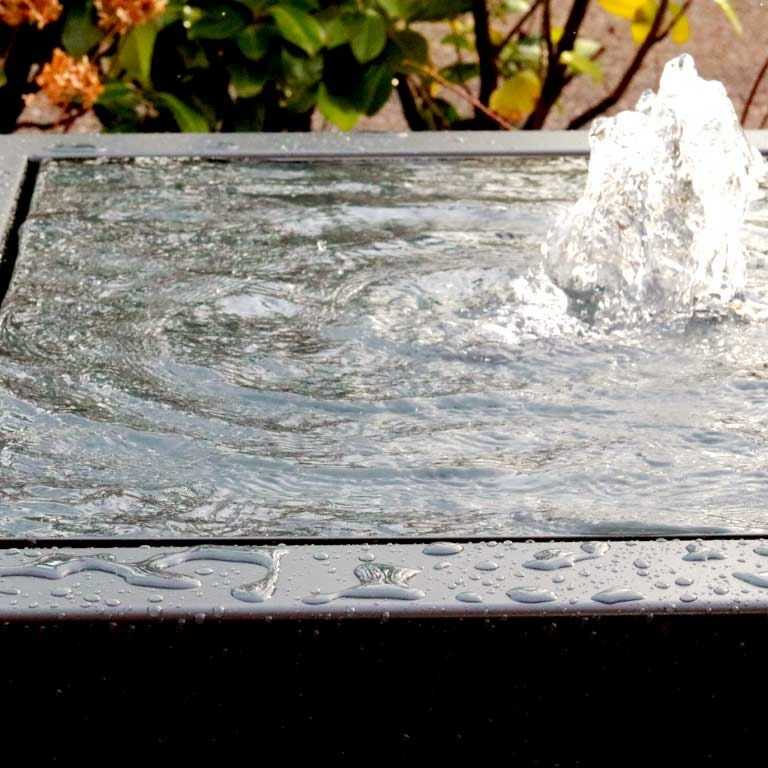 Aluminijska fontana 120 x 120 x 40 cm