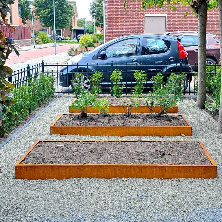 Corten čelične rubnjaci za travnjak kutno 22 cm (duljina 240 cm)