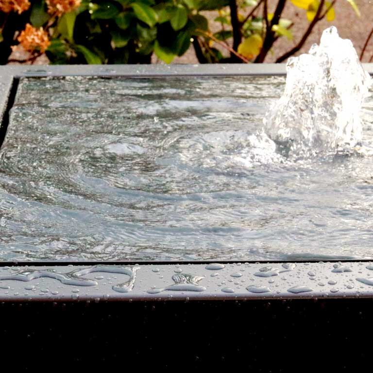 Aluminijska fontana 120 x 120 x 40 cm