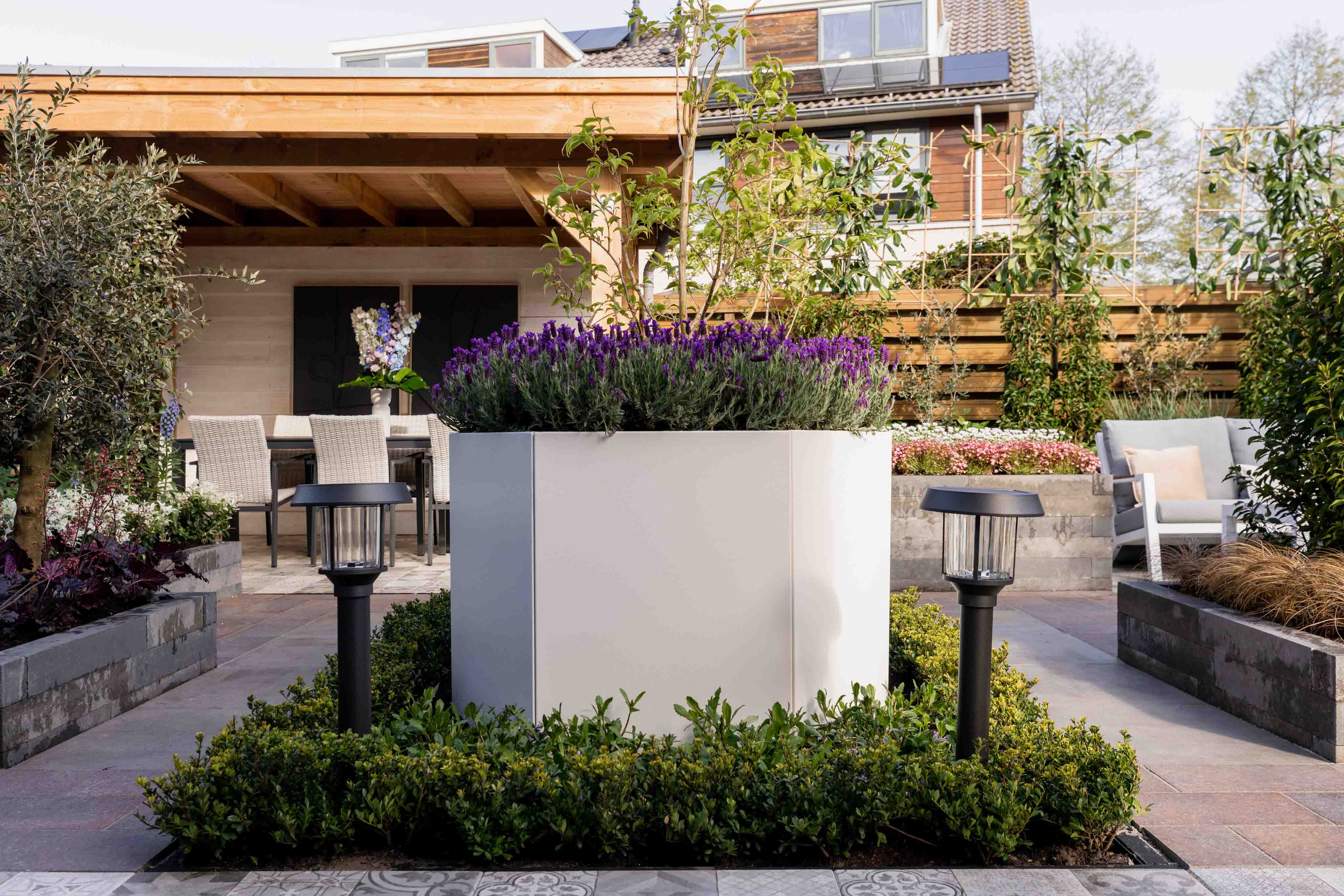 Tuin inspiratie: grote plantenbakken voor buiten